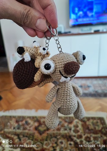 AMİGURUMİ SİD ve AMİGURUMİ SCRAT ANAHTARLIK - Görsel 3