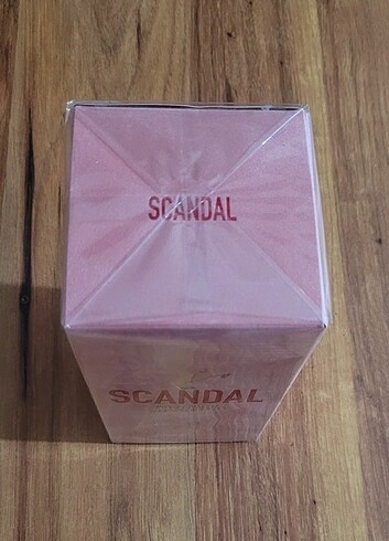 Beden SCANDAL Edp Gardenya Bal,Paçuli Notaları
