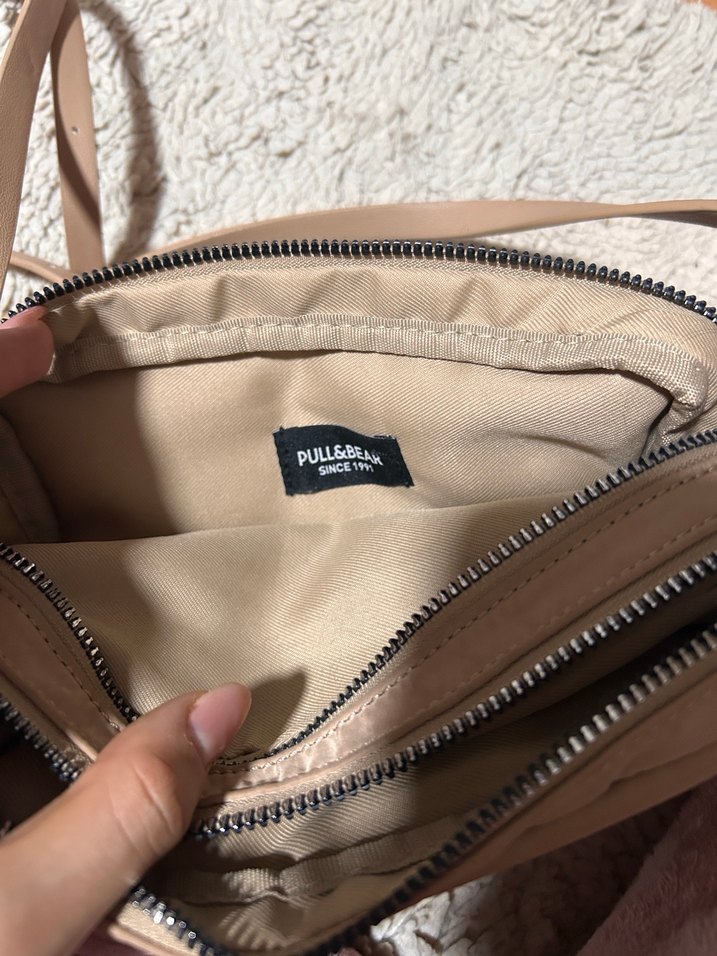 Orijinal Pull Bear Bej Kadın Fermuarlı Çapraz Çanta - Görsel 5