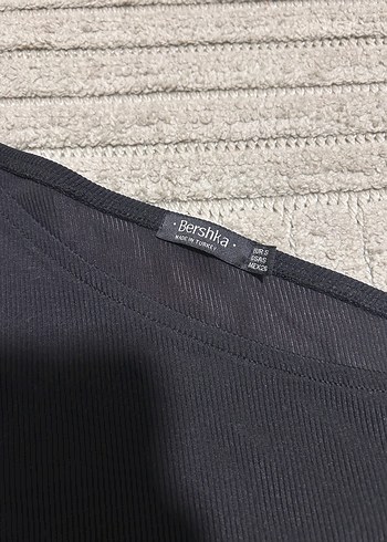 Bershka Tek Omuz Drapeli Siyah Midi Elbise - Görsel 2