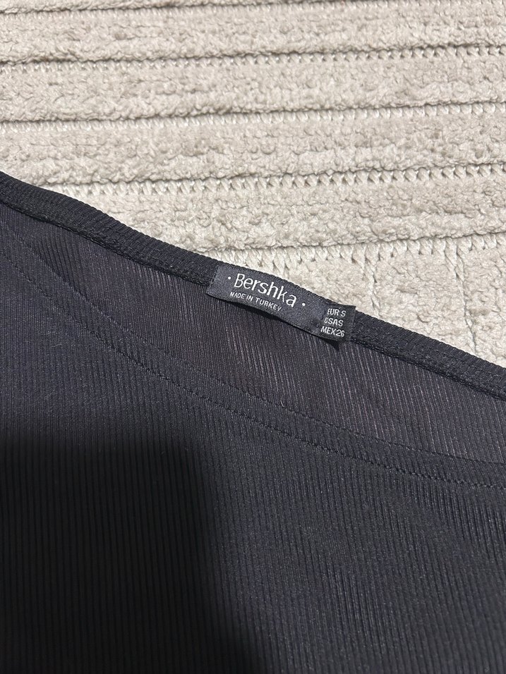 Bershka Tek Omuz Drapeli Siyah Midi Elbise - Görsel 2