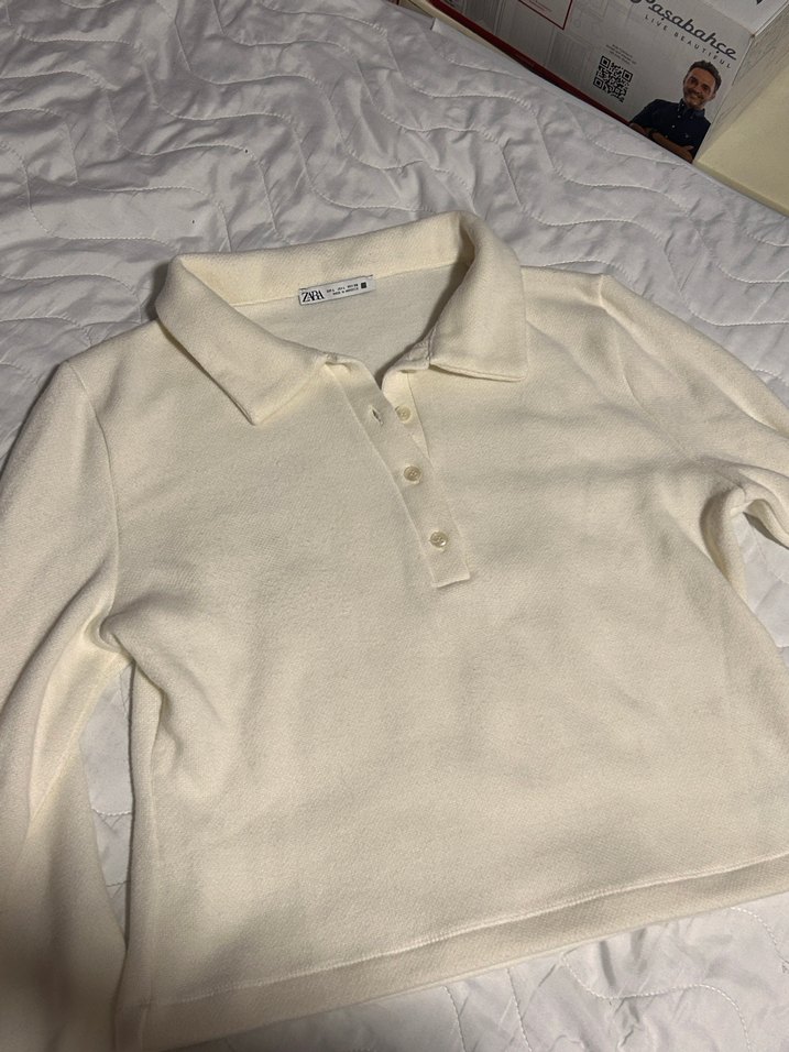 Zara Düğmeli Yumuşak Kazak - Görsel 3