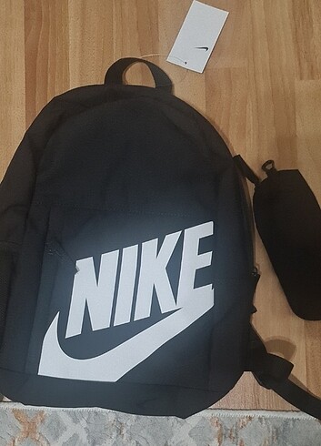 Nike NİKE ORİJİNAL SIRT VE OKUL ÇANTASI 