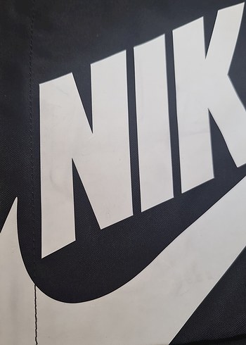 Beden Nike Siyah Fermuarlı Sırt Çantası
