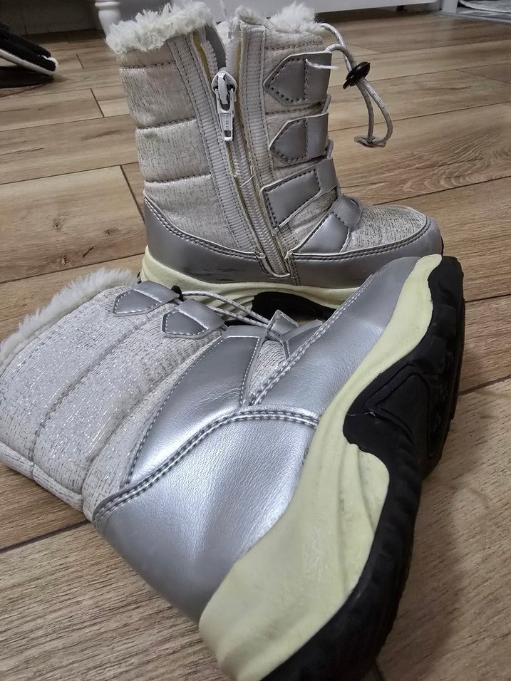 Kız Çocuk Gri Metalik Tokalı Bot - Görsel 4