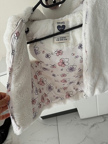 12-18 ay lcw peluş yelek