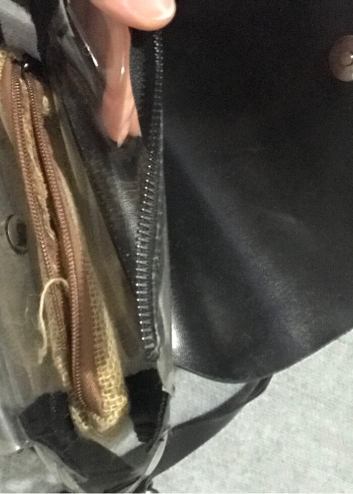 Siyah Çanta - Görsel 3