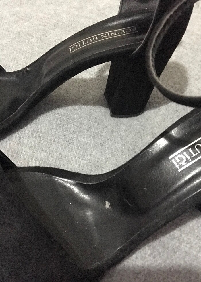 Siyah Topuklu Ayakkabı - Görsel 3