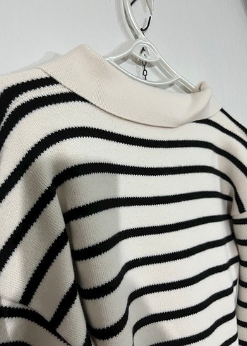 V Yaka Çizgili Triko Kadın Kazak - Görsel 2
