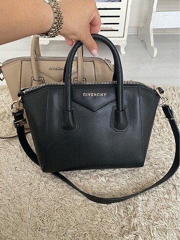 GIVENCHY Çanta