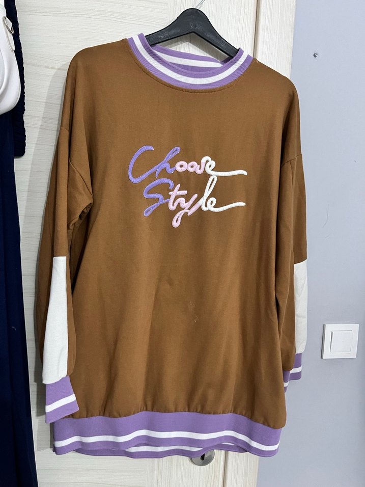 Zincir Detaylı Kadın Kahverengi Sweatshirt - Görsel 2