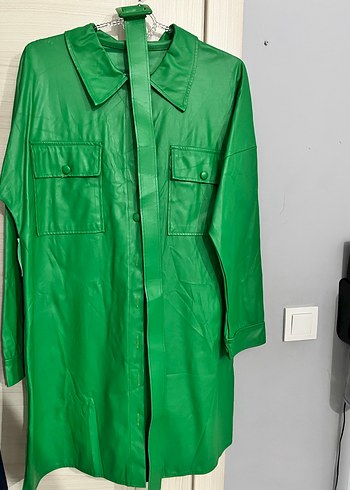 Kadın Yeşil Uzun Deri Kemerli Ceket - Görsel 2