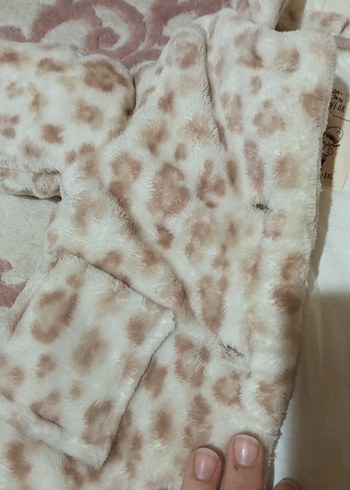 Kürklü Kapüşonlu Kız Çocuk Mont - Görsel 6