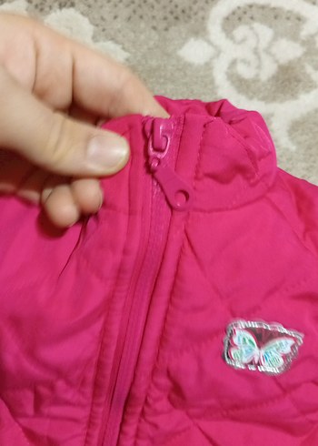 Kız Çocuk Pembe Kürklü Nakışlı Yelek - Görsel 4