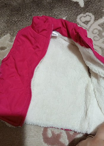 Kız Çocuk Pembe Kürklü Nakışlı Yelek - Görsel 6