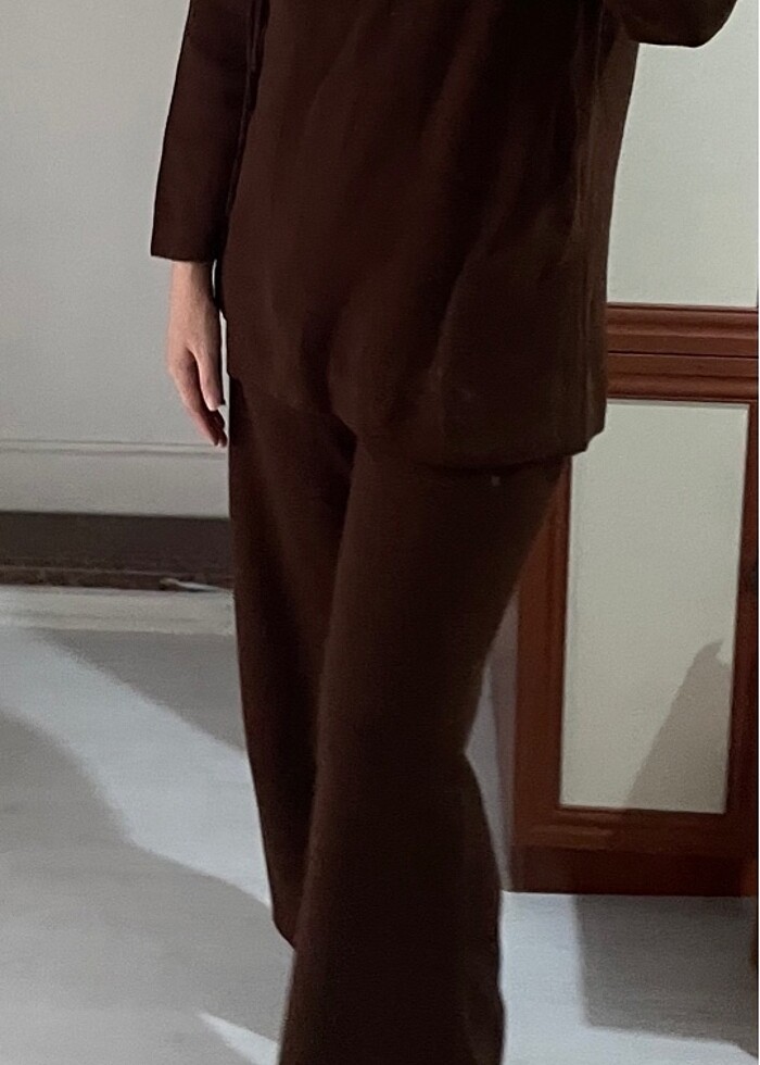 Kahverengi Triko Takım - Görsel 4