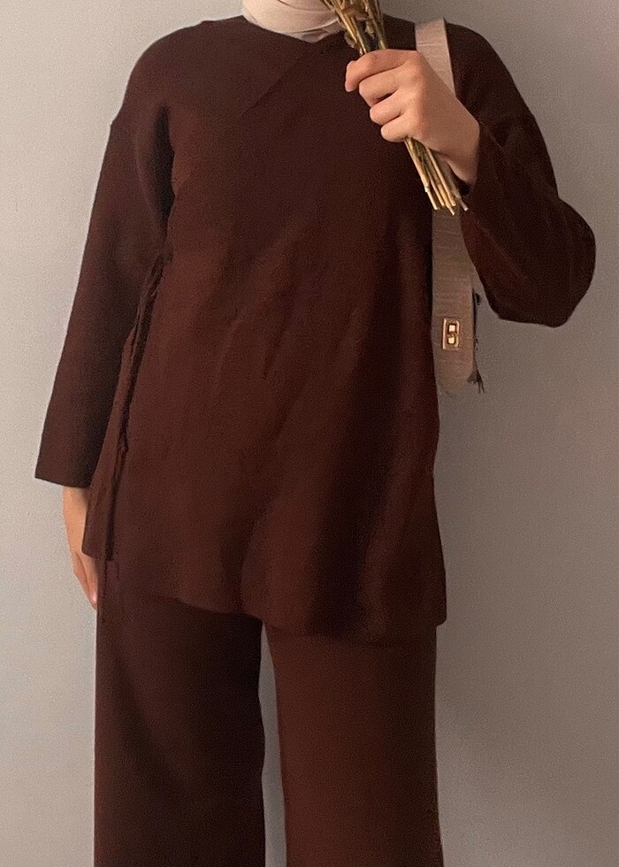 Kahverengi Triko Takım - Görsel 2