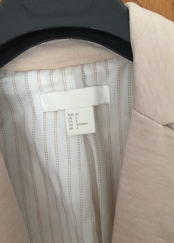 36 Beden Bej Düğmeli Kadın Blazer Ceket