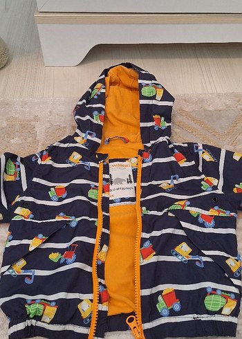 Renkli Desenli Kapüşonlu Erkek Çocuk Yağmurluk - Görsel 4