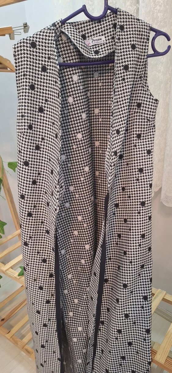 Düğmeli, V Yaka, Kolsuz ceket - Görsel 4