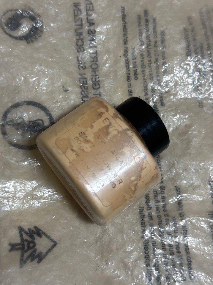 Revolution Luxury Banana Pudra 32 gr - Görsel 2