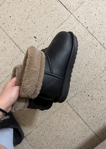 Kahverengi Kürklü Kadın Bot ugg model - Görsel 2