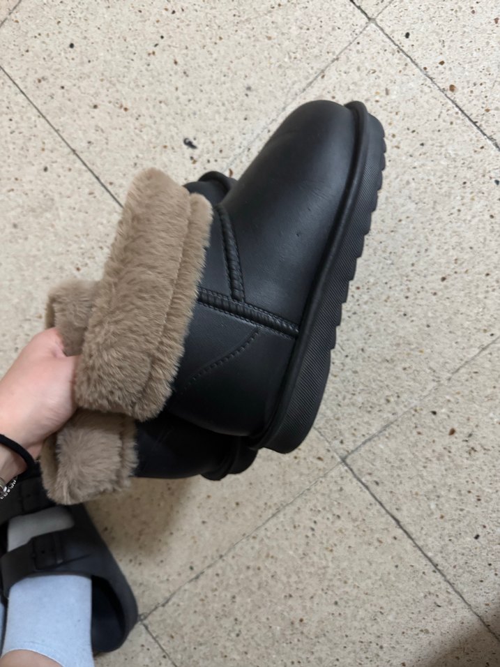 Kahverengi Kürklü Kadın Bot ugg model - Görsel 3