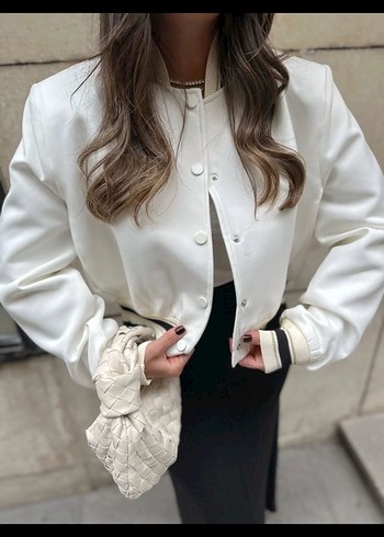 Düğmeli Beyaz bomber - Görsel 3