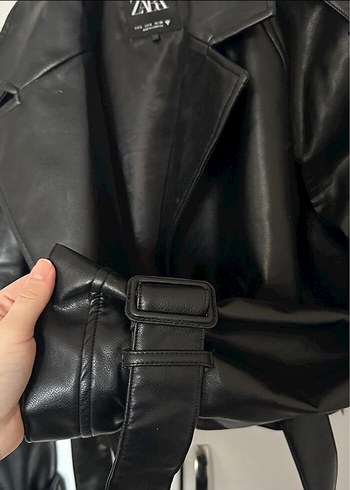 Zara Siyah Kemerli Deri Ceket - Görsel 6