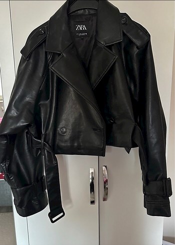 Zara Siyah Kemerli Deri Ceket - Görsel 2