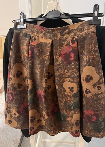 Drapeli Kısa Vintage Desenli - Görsel 2