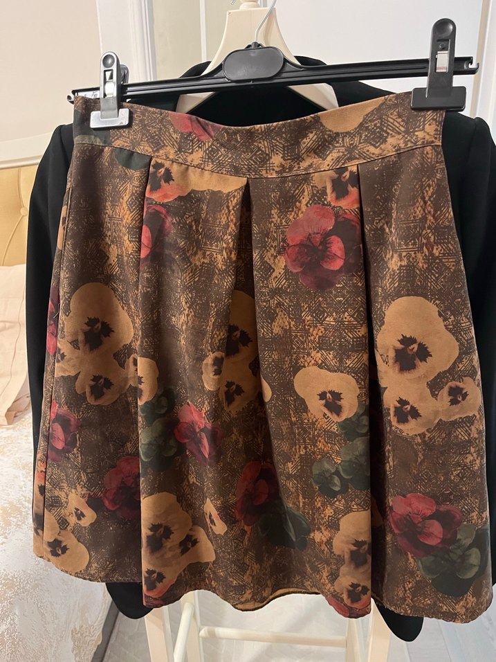 Drapeli Kısa Vintage Desenli - Görsel 2