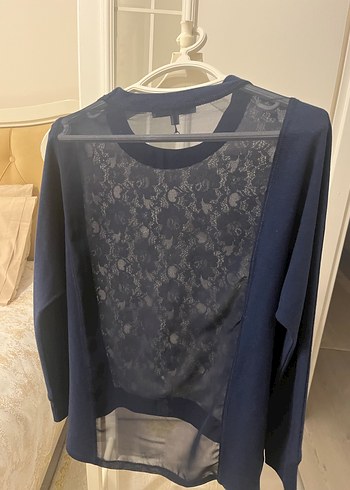 Dantel Detaylı Mavi Bluzu - Görsel 2