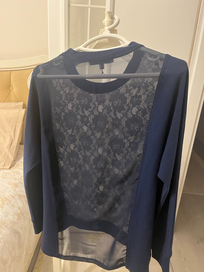 Dantel Detaylı Mavi Bluzu - Görsel 2