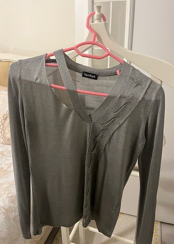 Gri NetWork Askılı Bluz - Görsel 3