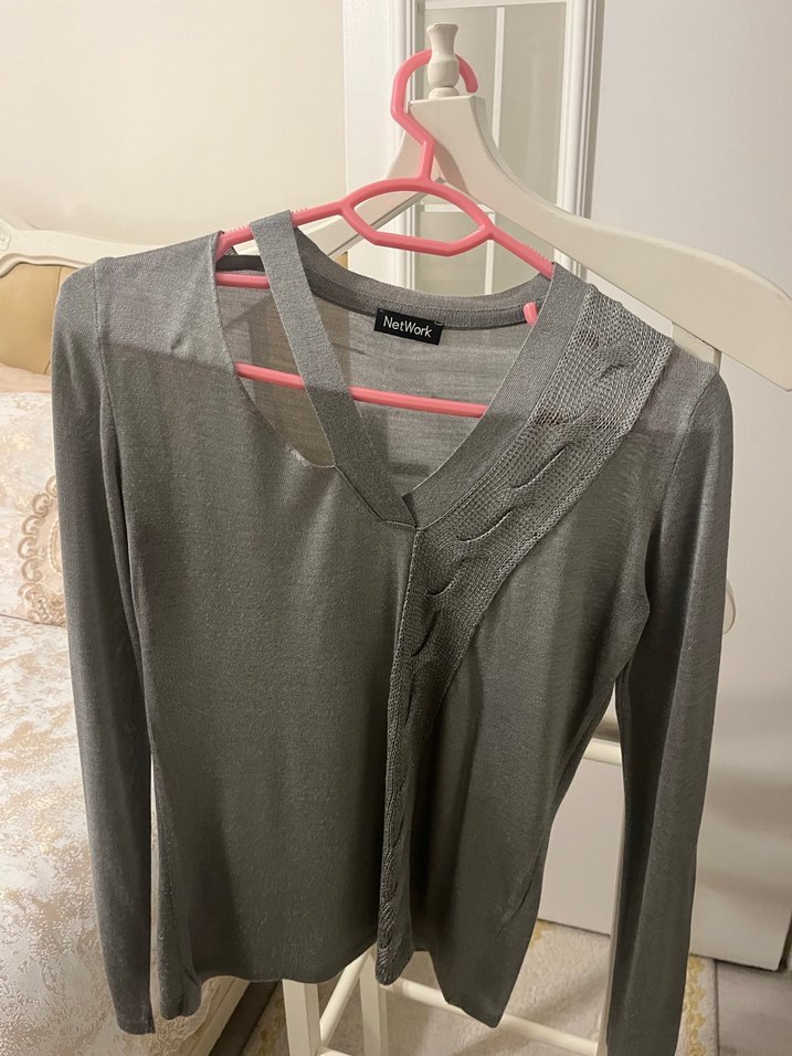 Gri NetWork Askılı Bluz - Görsel 3