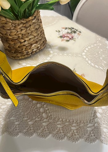 Sarı Deri Fermuarlı Kadın Çantası - Görsel 2