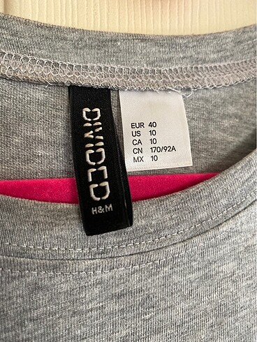 l Beden gri Renk H&M mini elbise dudak resimli pembe gloss