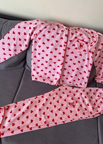 Victoria secret pijama takımı kalpli s-m beden - Görsel 2
