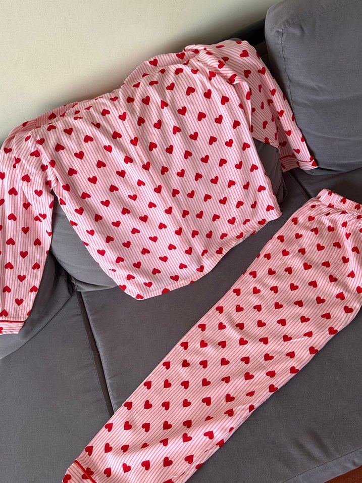 Victoria secret pijama takımı kalpli s-m beden - Görsel 3