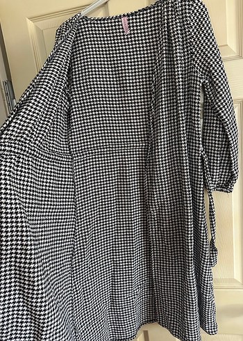 Kazayağı desenli elbise - Görsel 2