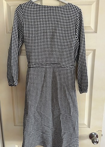 Kazayağı desenli elbise - Görsel 4