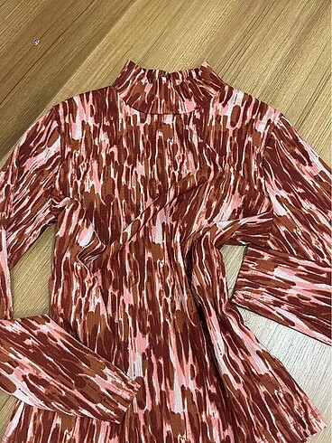 Trendyolmilla desenli boğazlı body