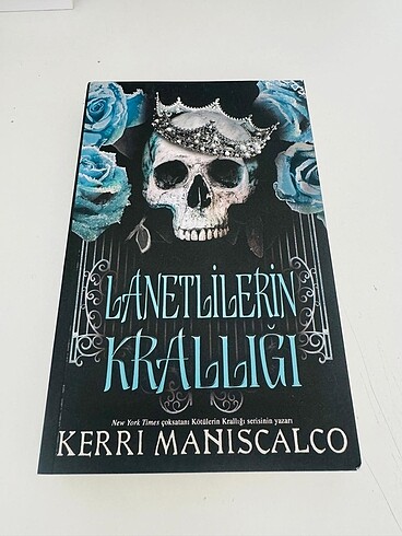  Beden KERRI MANISCALCO LANETLERİN KRALLIĞI