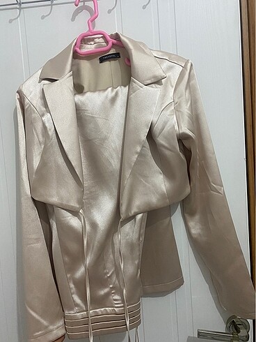 xs Beden ten rengi Renk bej saten blazer ceket