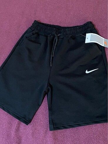 s Beden Nike Siyah Şort