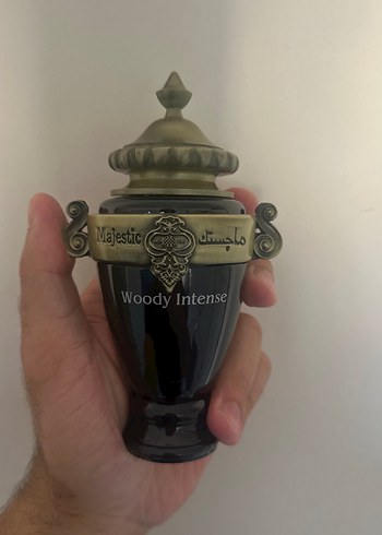 Arabian Oud Majestic Woody Intense 5ml dekant