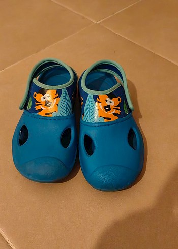 Decathlon Decathlon Nabaiji Renkli Baskılı Erkek Çocuk Sandalet