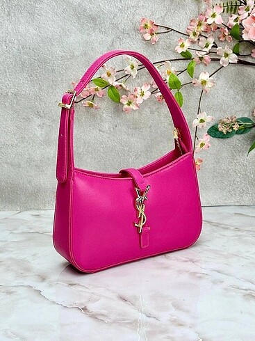 YVES SAINT LAURENT