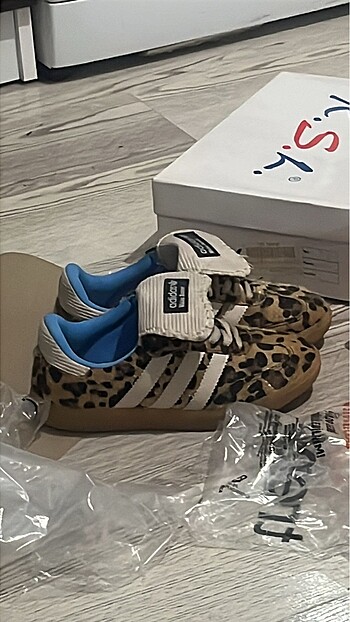 Leopar Desenli Spor Ayakkabi